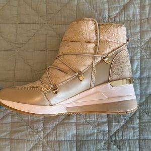 Like New Michael Kors Boots